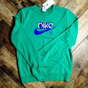Brand New Nike Sweatshirt Size Medium